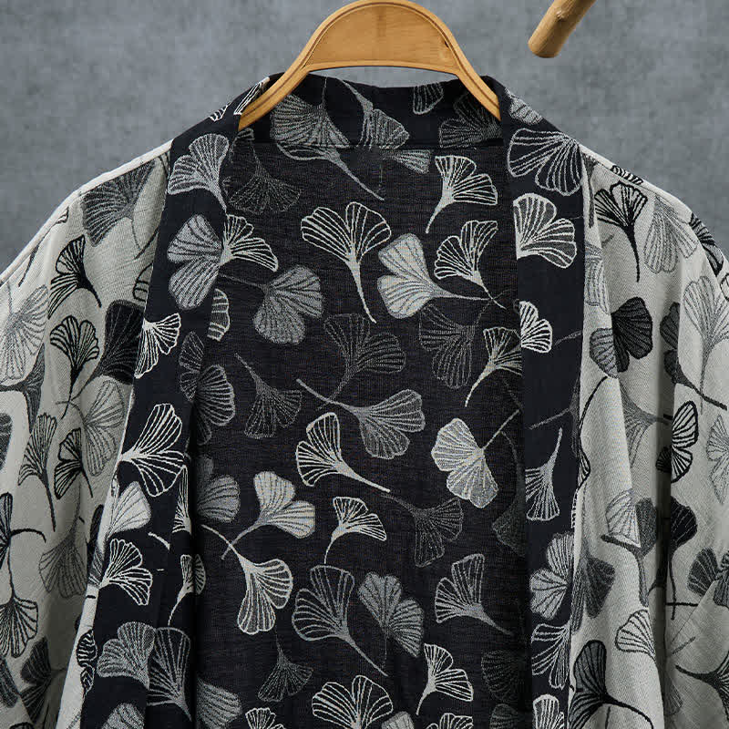Kimono in cotone con foglie di ginkgo bianche e nere - image 10