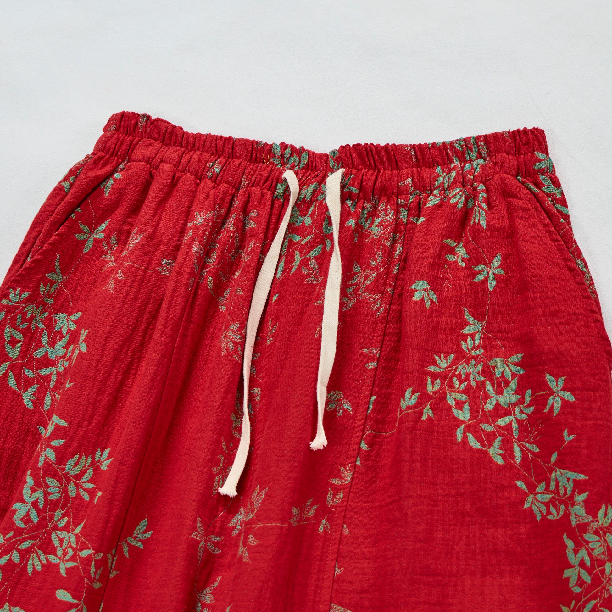 Pantaloni da casa in cotone a fantasia floreale rossa - image 2