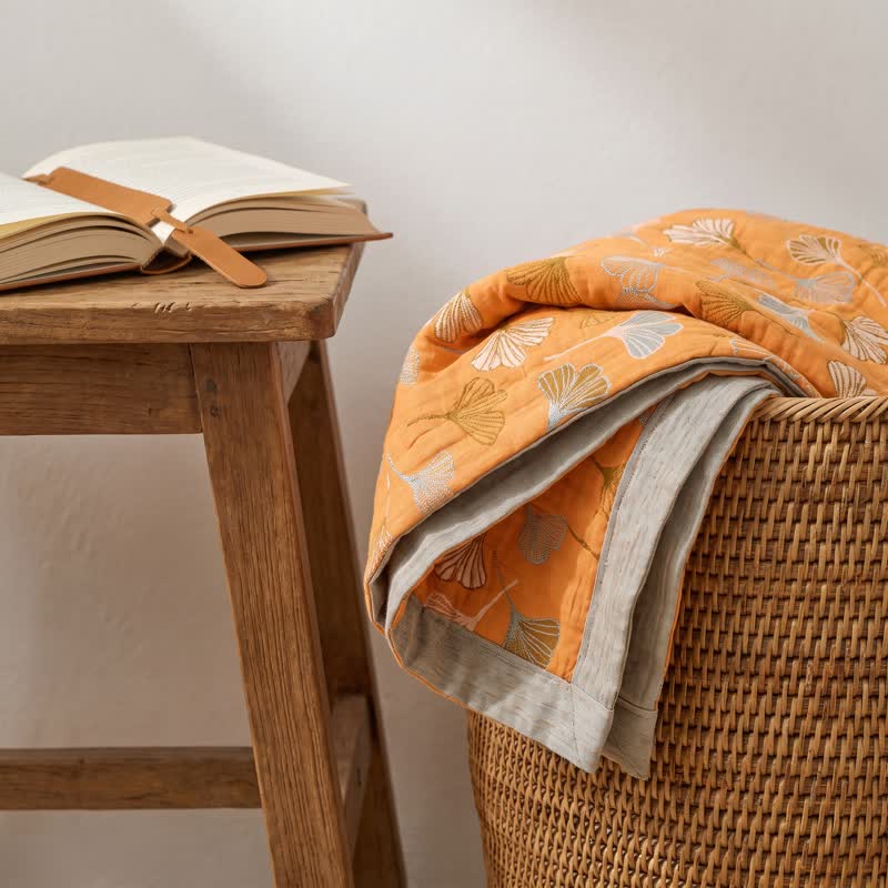 Coperta reversibile in cotone con motivo Ginkgo dorato - image 6