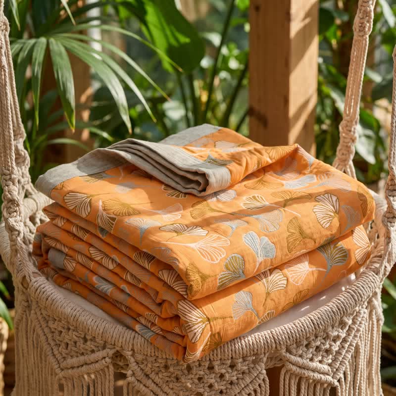 Coperta reversibile in cotone con motivo Ginkgo dorato - image 2
