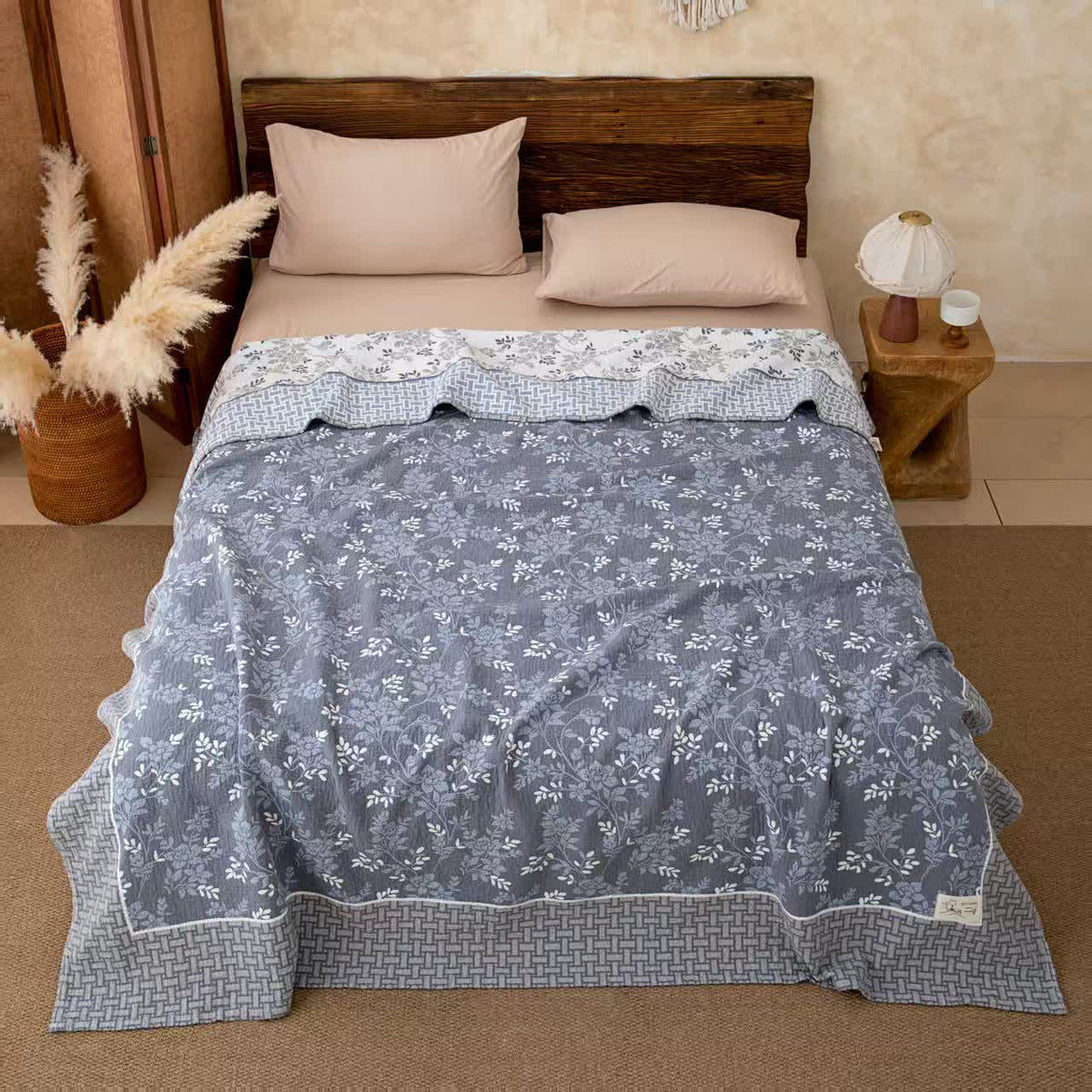 Trapunta leggera in cotone con stampa floreale in stile country - Grigio chiaro - Matrimoniale Grande - image 1