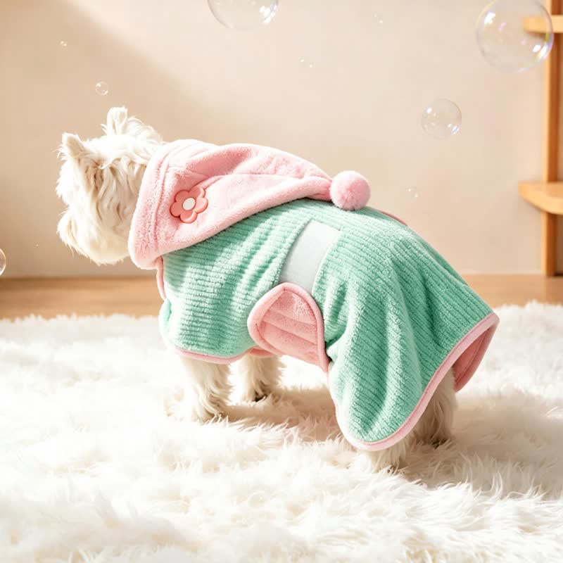 Accappatoio per cani con motivo floreale a contrasto verde menta e rosa. - image 1