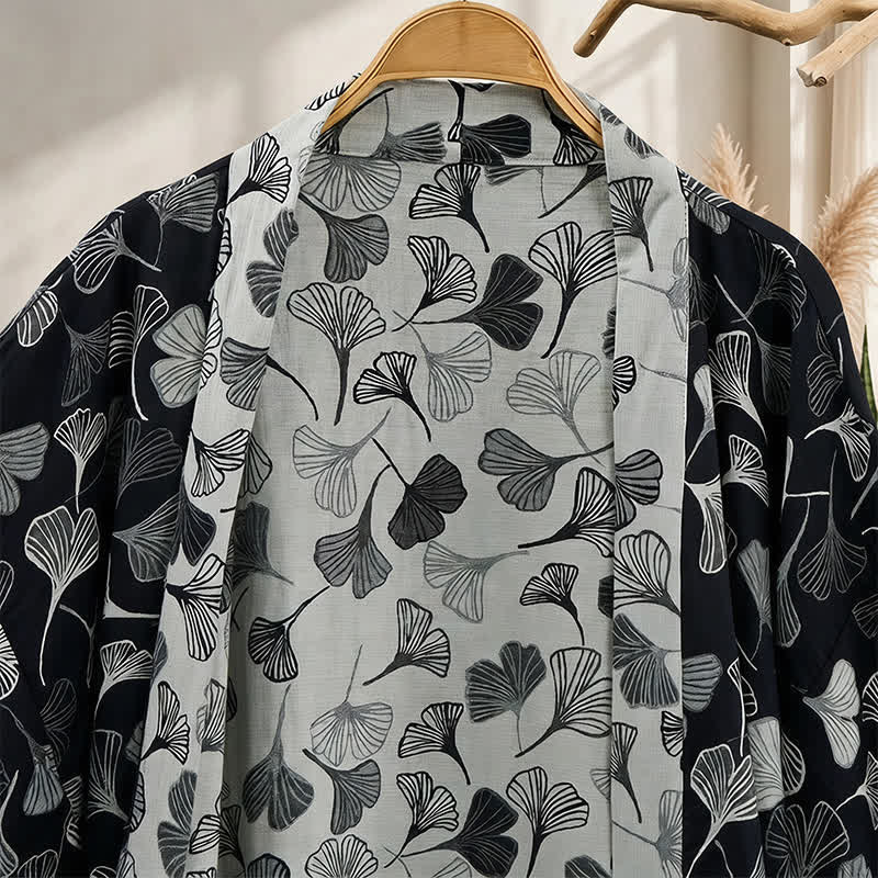 Kimono in cotone con foglie di ginkgo bianche e nere - image 2