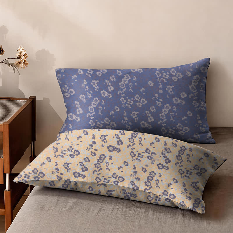 Copriletto reversibile in cotone con stampa floreale a piccoli motivi floreali. - 2 federe - 48cm x 74cm - image 3