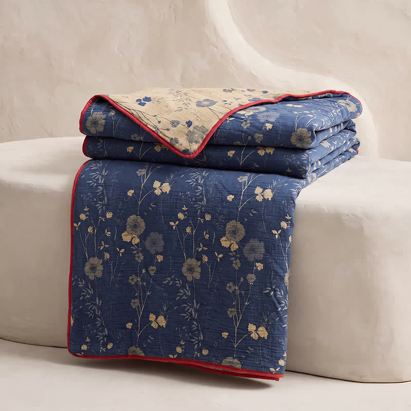 Trapunta reversibile blu a fantasia floreale in stile cottage - image 2