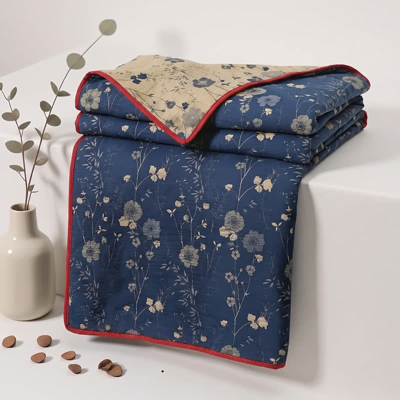 Trapunta reversibile blu a fantasia floreale in stile cottage - image 3