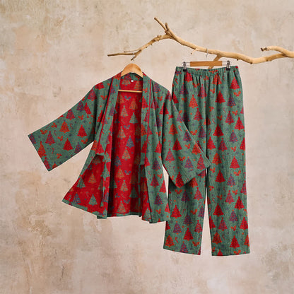 Completo da casa in cotone con kimono e stampa albero di Natale. - image 4