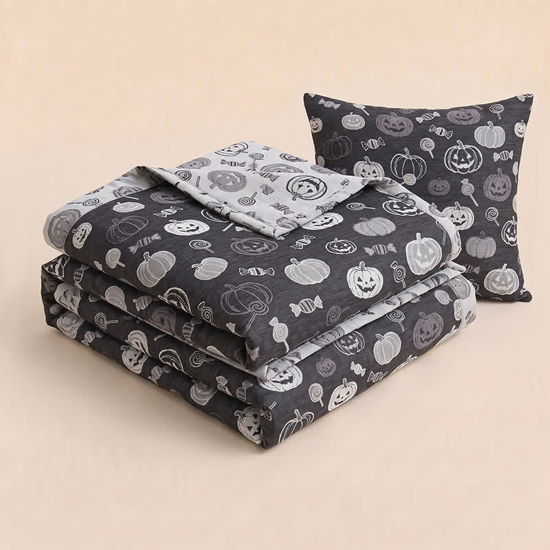 Coperta in cotone nera a forma di zucca di Halloween con motivo caramelle - image 4