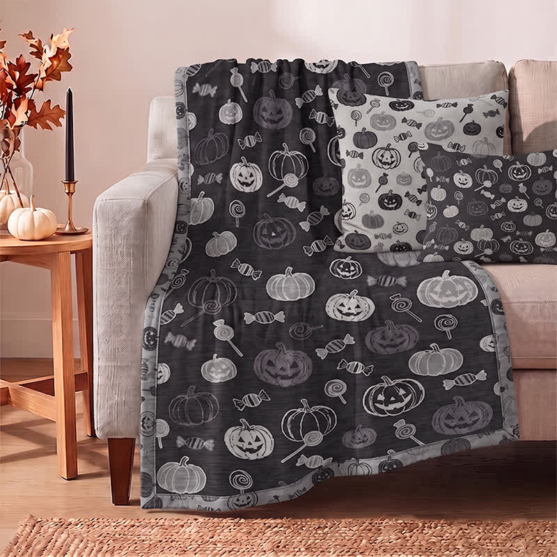 Coperta in cotone nera a forma di zucca di Halloween con motivo caramelle - image 2
