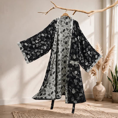 Kimono in cotone con foglie di ginkgo bianche e nere - Nero - 2XL - image 0