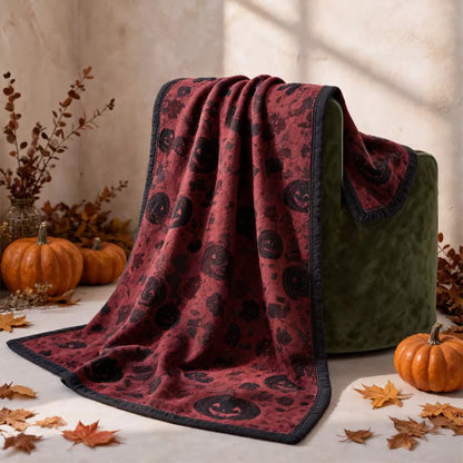 Coperta reversibile in cotone con motivo zucca bordeaux per Halloween - image 2