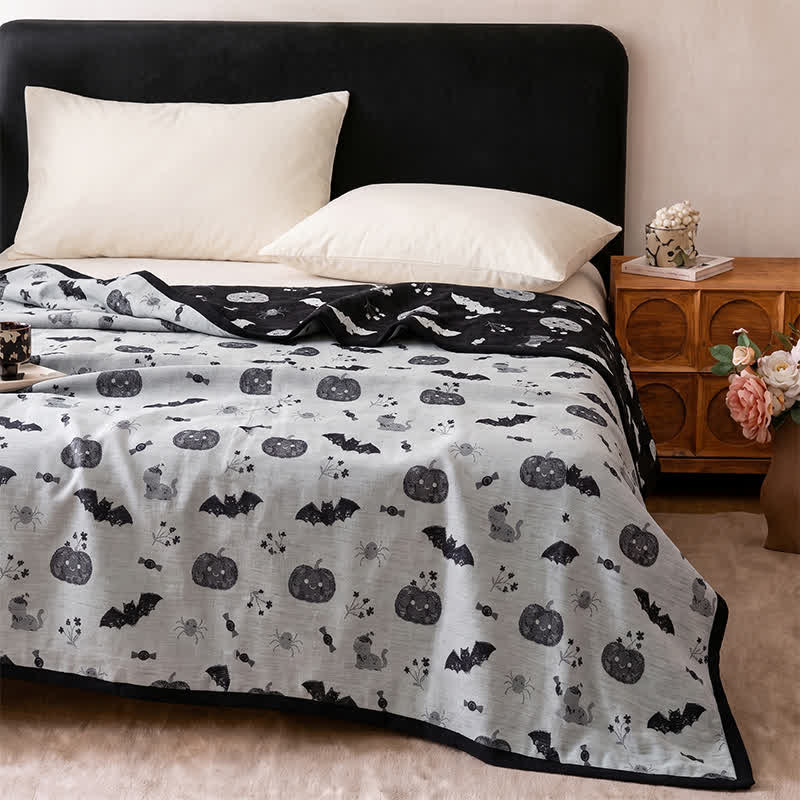 Simpatica coperta reversibile in cotone con motivo zucca e pipistrello di Halloween. - image 8