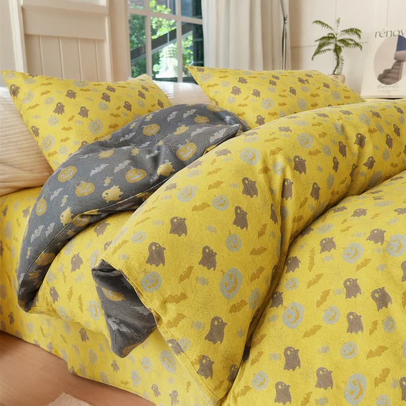 Set di biancheria da letto in cotone a 4 pezzi con motivo zucca e fantasmi multicolore. - Giallo e grigio - Set di biancheria da letto (4 pezzi) - Matrimoniale Grande - image 0