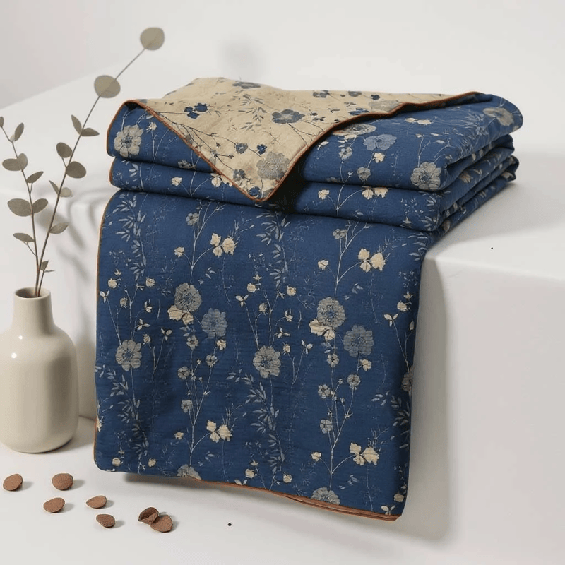 Trapunta reversibile blu a fantasia floreale in stile cottage - image 3