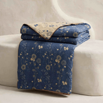 Trapunta reversibile blu a fantasia floreale in stile cottage - image 2