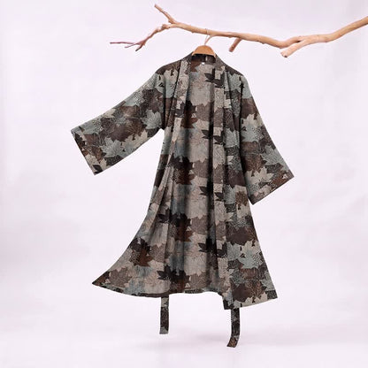 Kimono in cotone con motivo a foglie d'acero autunnali - Marrone e grigio - 2XL - image 35