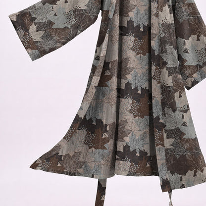 Kimono in cotone con motivo a foglie d'acero autunnali - image 39