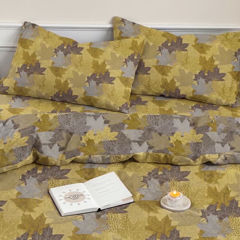 Set di biancheria da letto con copripiumino in cotone con motivo a foglie d'acero colorate. - image 13