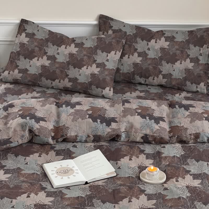 Set di biancheria da letto con copripiumino in cotone con motivo a foglie d'acero colorate. - image 27