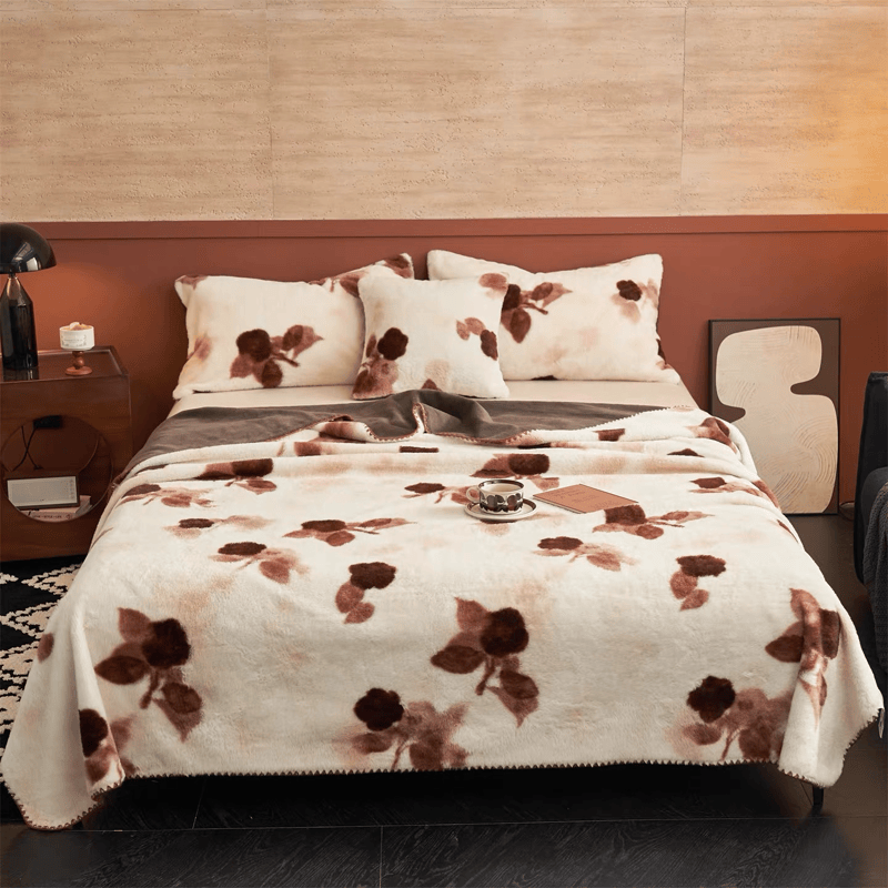 Coperta vintage in peluche con rose beige - Beige - Coperta - 79" x 91" - image 0
