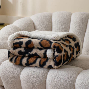 Coperta in morbido sherpa con stampa leopardata classica. - 200cm x 230cm - image 0