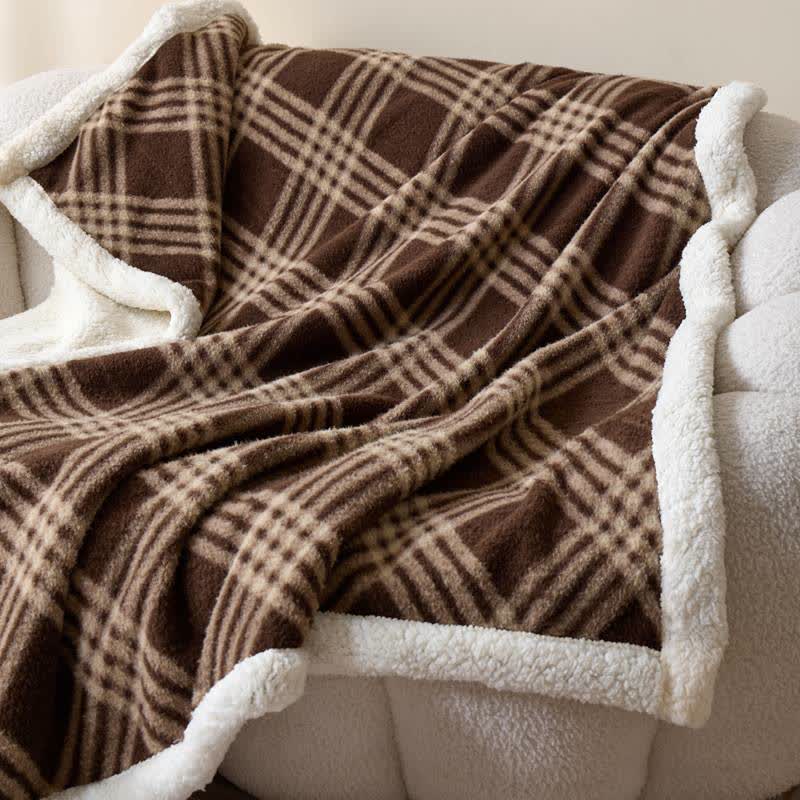 Coperta in morbido pile con motivo a quadri - image 5