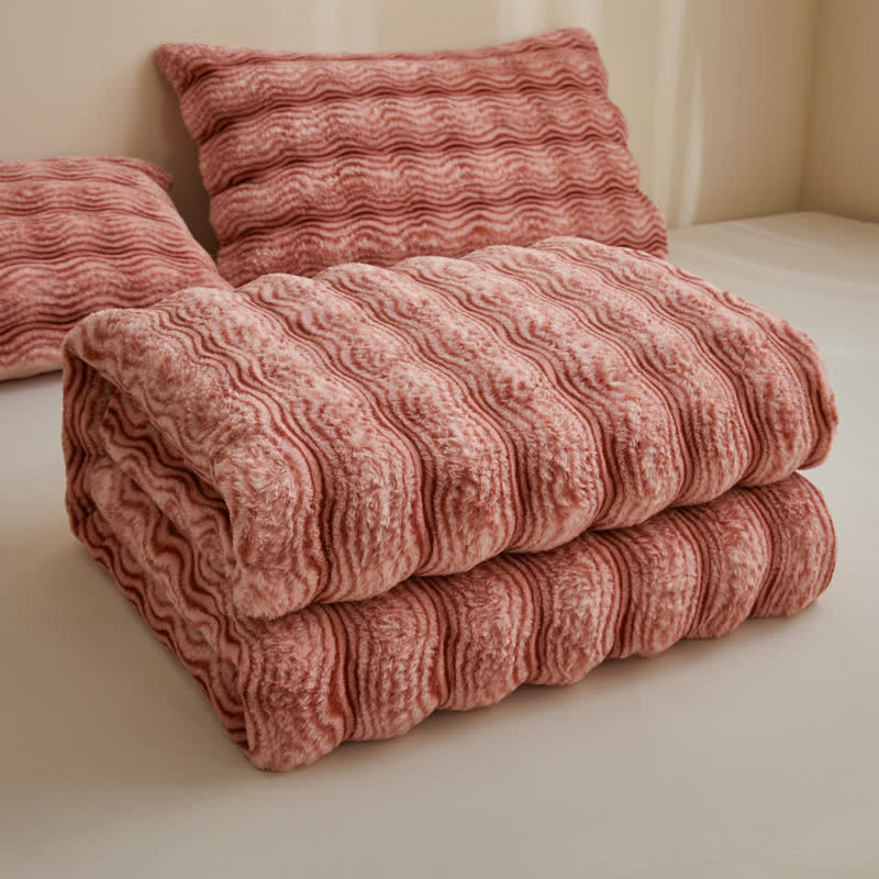 Morbida coperta ondulata e soffice in peluche - image 1