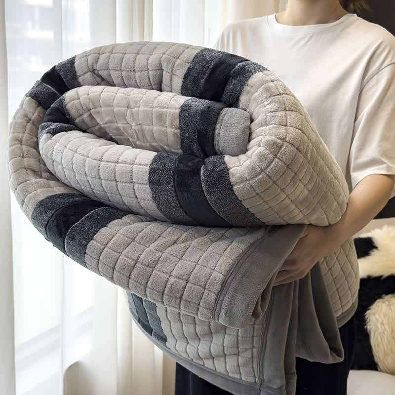 Morbida coperta con motivo a righe geometriche a griglia. - Grigio chiaro - 79" x 91" - image 52