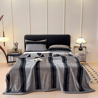 Morbida coperta con motivo a righe geometriche a griglia. - image 67