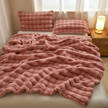 Morbida coperta ondulata e soffice in peluche - image 2