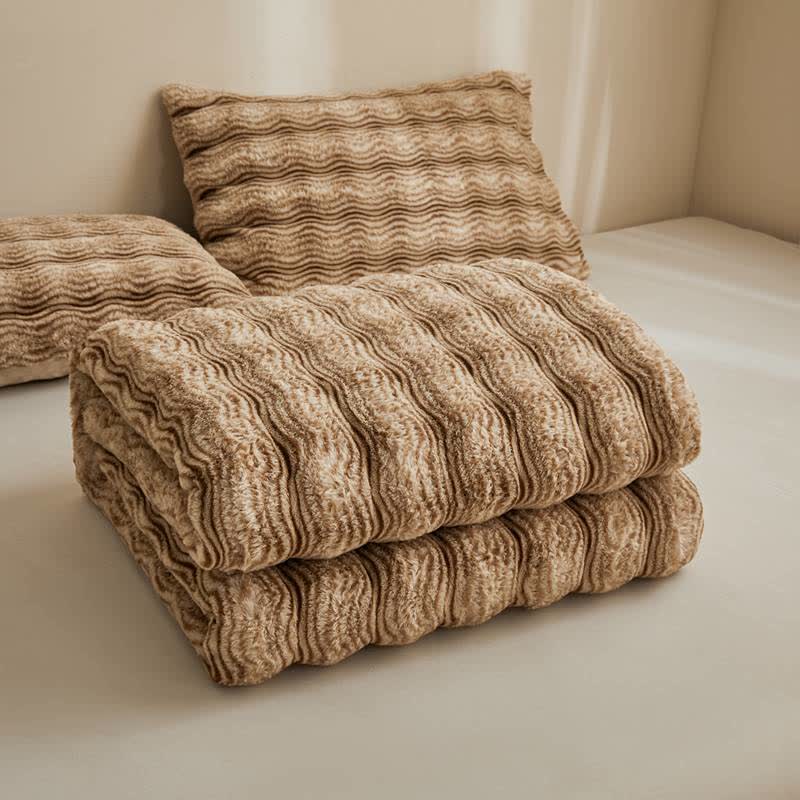 Morbida coperta ondulata e soffice in peluche - image 9