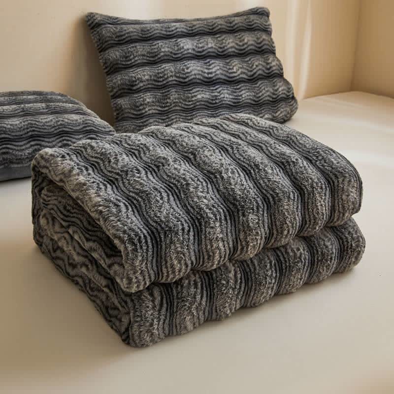 Morbida coperta ondulata e soffice in peluche - image 32