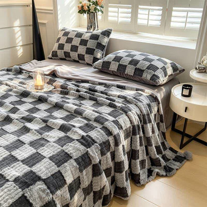 Coperta reversibile moderna con motivo a griglia a blocchi, accogliente e confortevole. - image 18