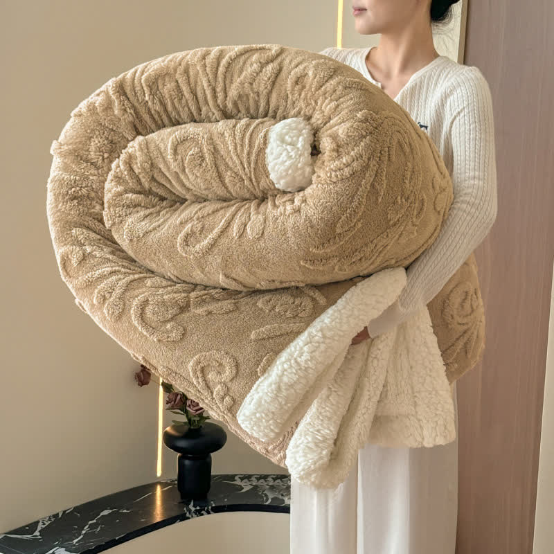 Coperta in morbido sherpa con motivo a rilievo - Cammello - 200cm x 230cm - image 23