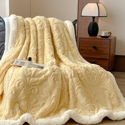 Coperta in morbido sherpa con motivo a rilievo - image 11
