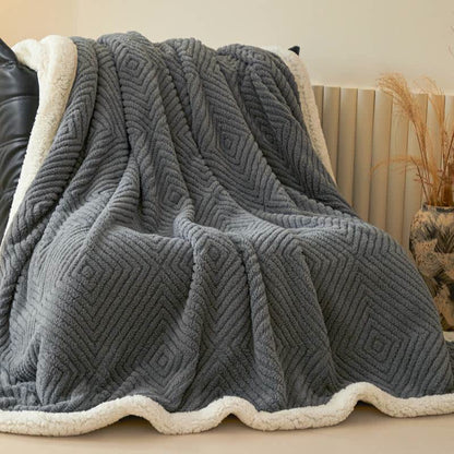Coperta in sherpa con trama a rombi - image 8