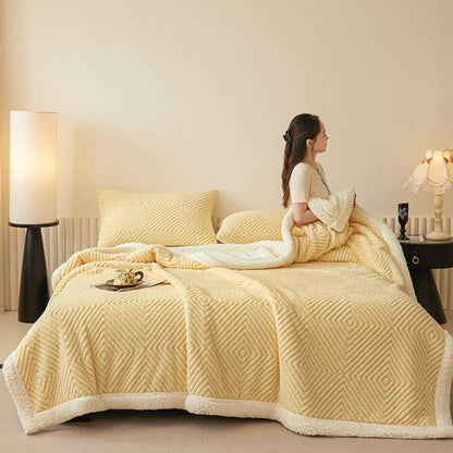 Coperta in sherpa con trama a rombi - image 44
