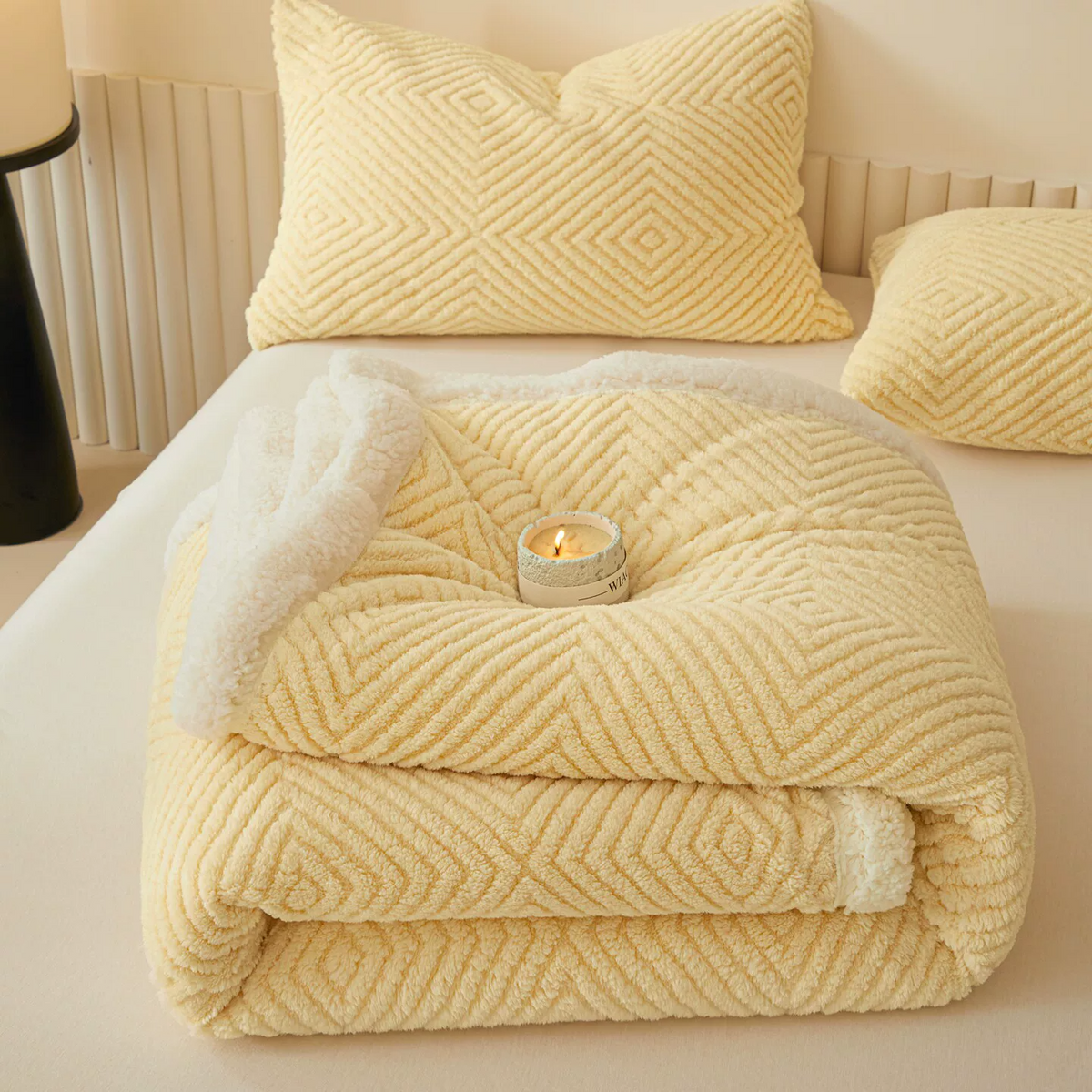 Coperta in sherpa con trama a rombi - image 47
