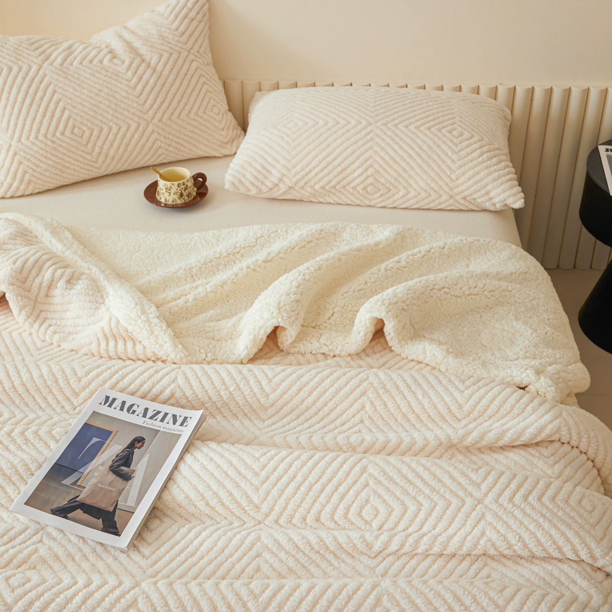 Coperta in sherpa con trama a rombi - image 39