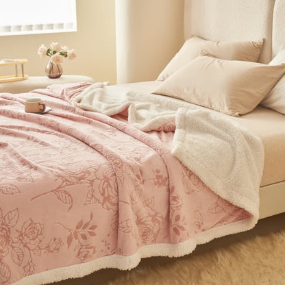 Coperta accogliente e romantica con rose rosa - image 3