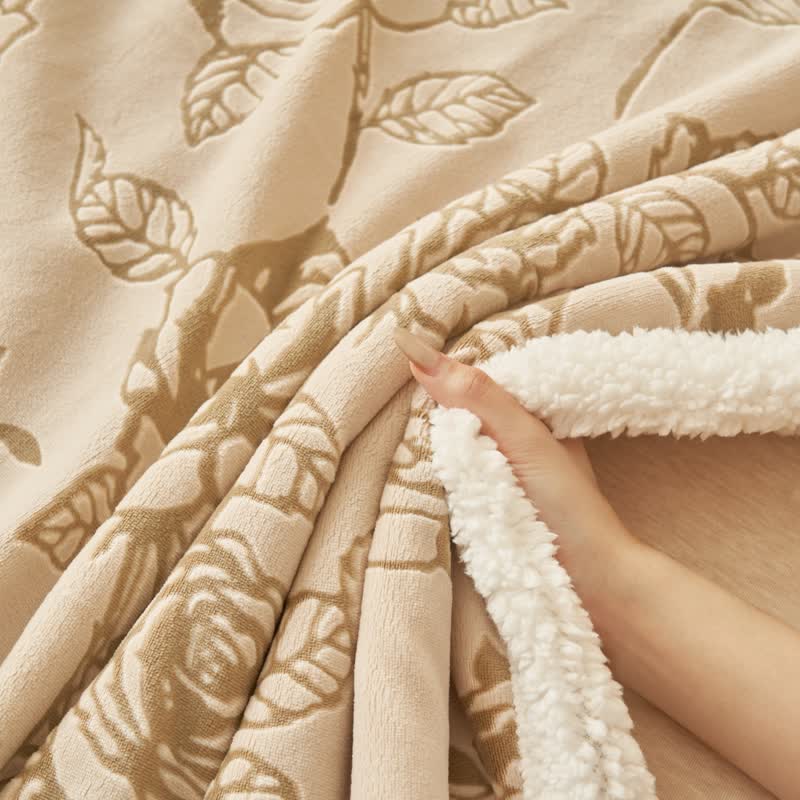 Coperta accogliente e romantica con rose rosa - image 17