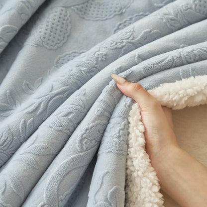 Elegante coperta in pile con motivo floreale in rilievo - image 8