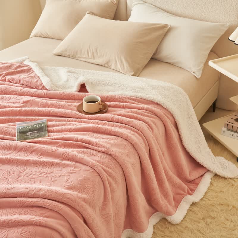 Elegante coperta in pile con motivo floreale in rilievo - image 32