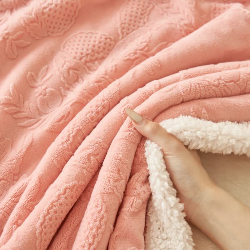 Elegante coperta in pile con motivo floreale in rilievo - image 38