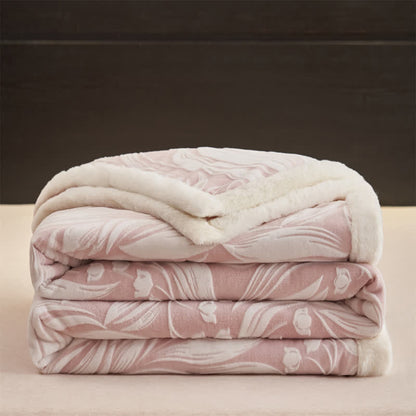 Coperta in pile sherpa rosa con motivo a tulipani in rilievo - image 11