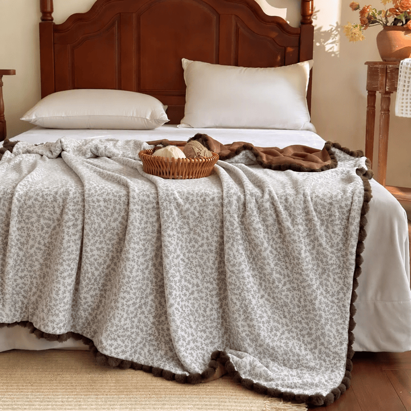 Coperta decorativa con motivo floreale in stile rustico - image 26