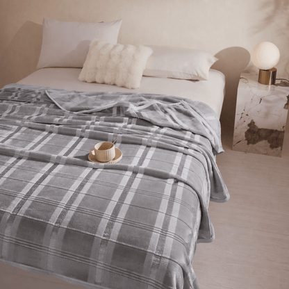 Morbida coperta in pile a righe e quadri - image 26