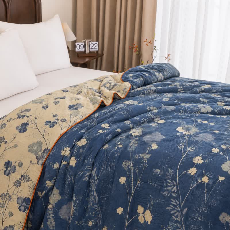 Trapunta reversibile blu a fantasia floreale in stile cottage - image 19