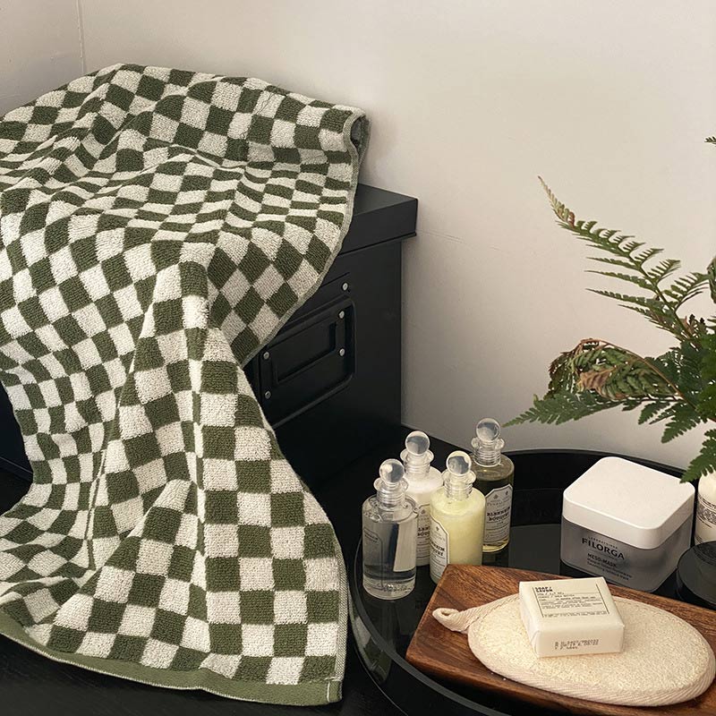 Set di asciugamani da bagno a quadri a scacchi colorblock di Ownkoti