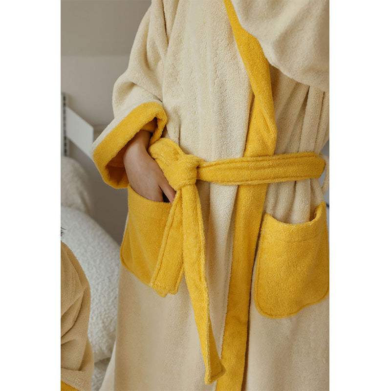 Accappatoio con cappuccio in cotone color block a fiori